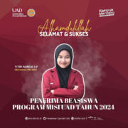 Titin Nanda Syah Putri, Mahasiswi PBS UAD